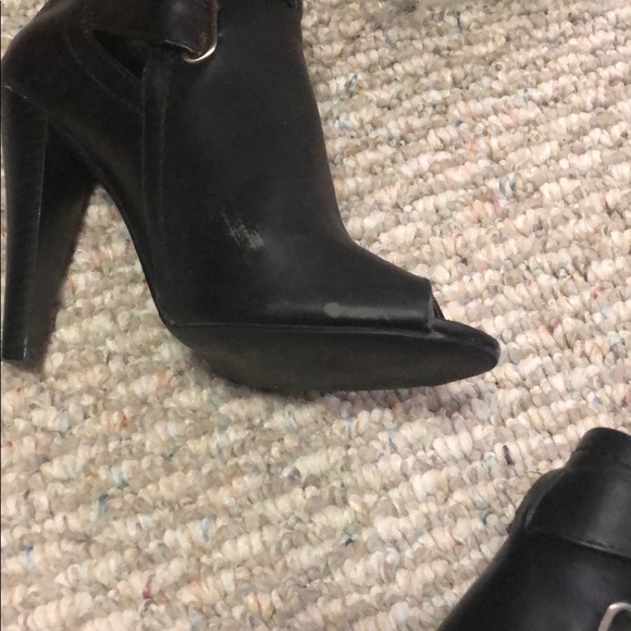 Heels - Picture 5 of 5